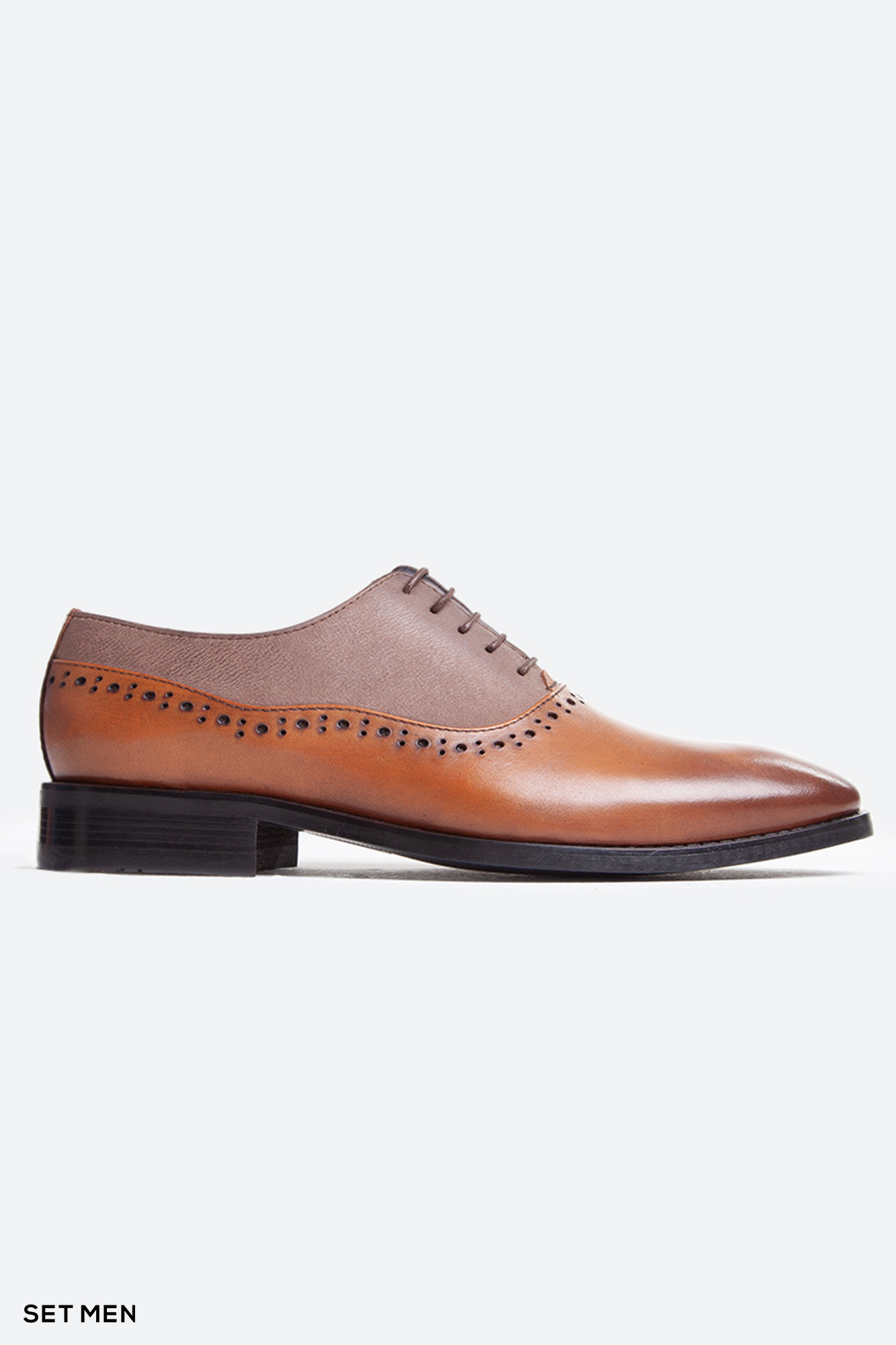 کفش مردانه چرم کلاسیک