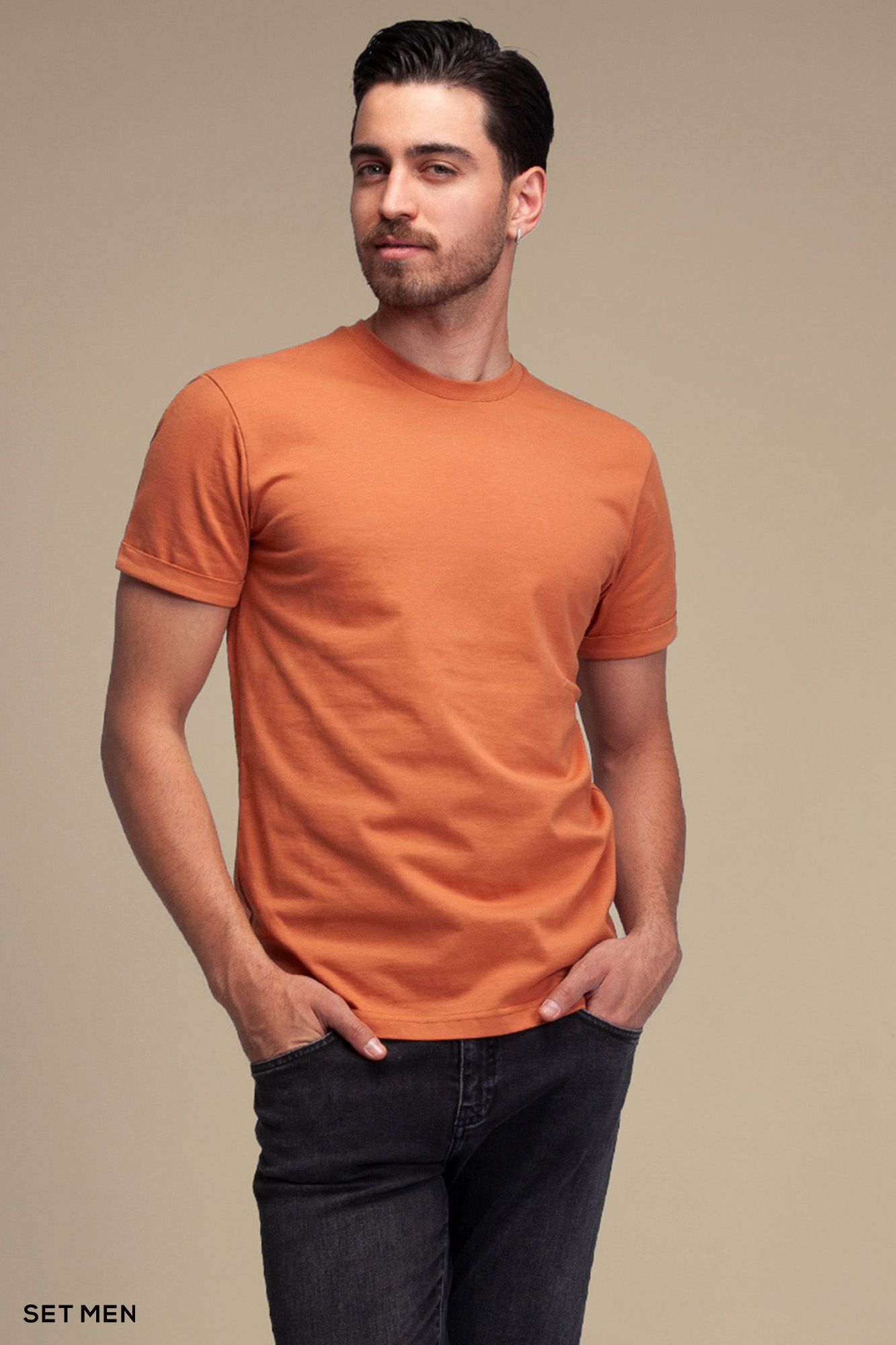 تیشرت مردانه یقه گرد آستین کوتاه