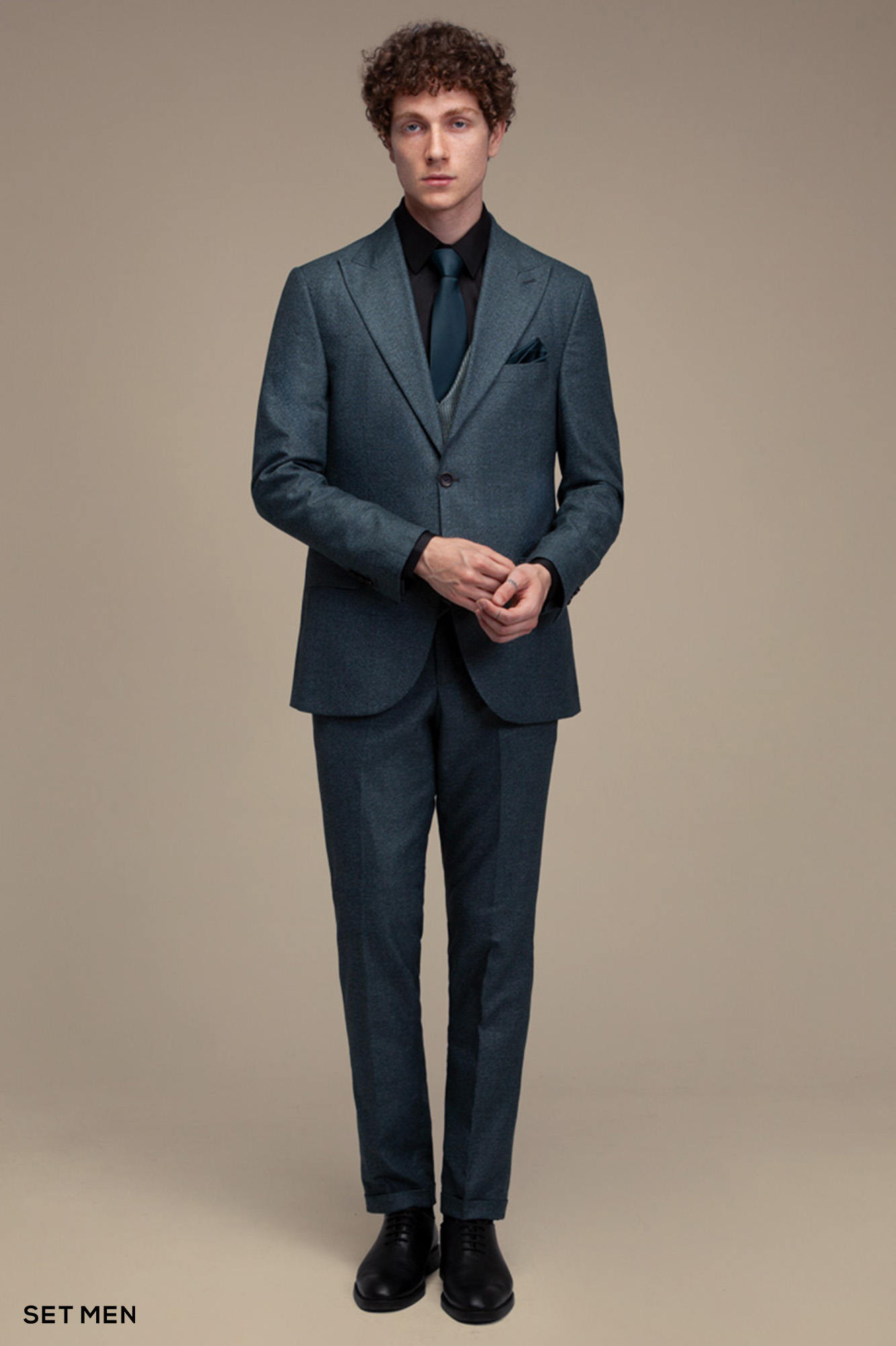 کت و شلوار مردانه سه تکه یقه بلیزر دو دکمه