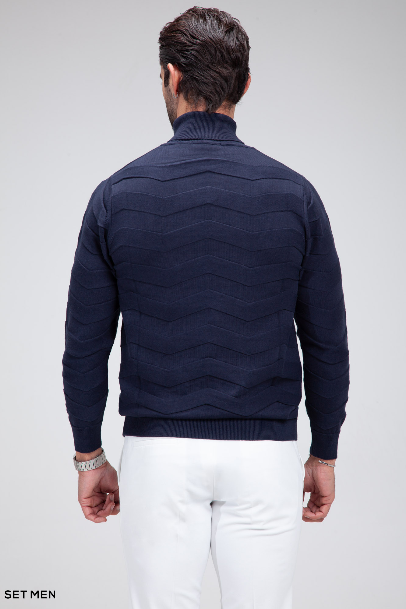 بافت یقه اسکی طرح دار