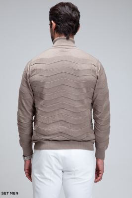 بافت یقه اسکی طرح دار