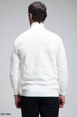 بافت یقه اسکی طرح دار