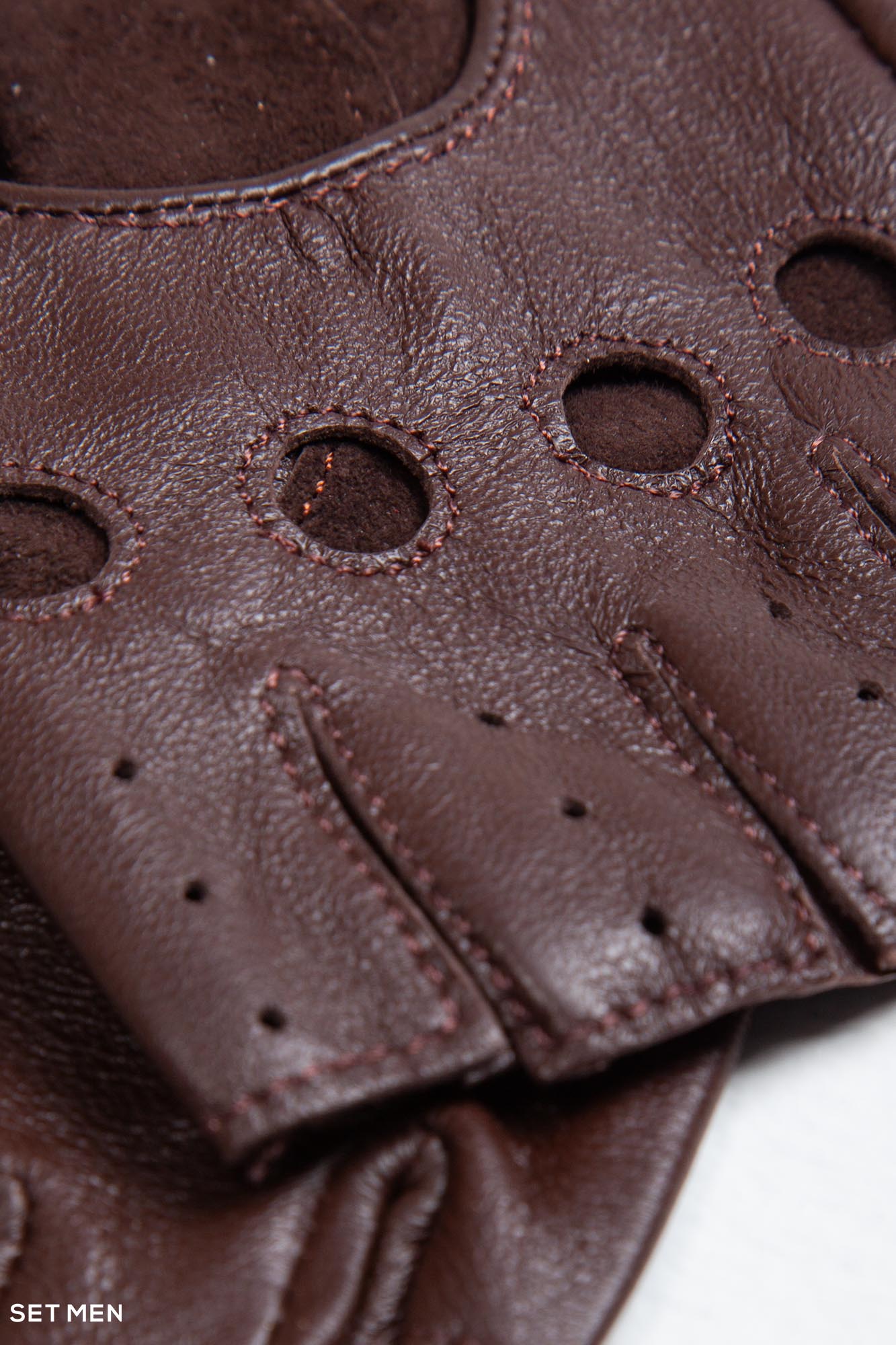 دستکش چرم پانچی