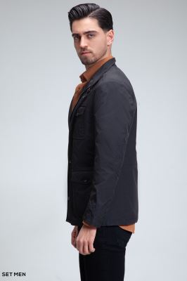 کاپشن بهاره سافاری