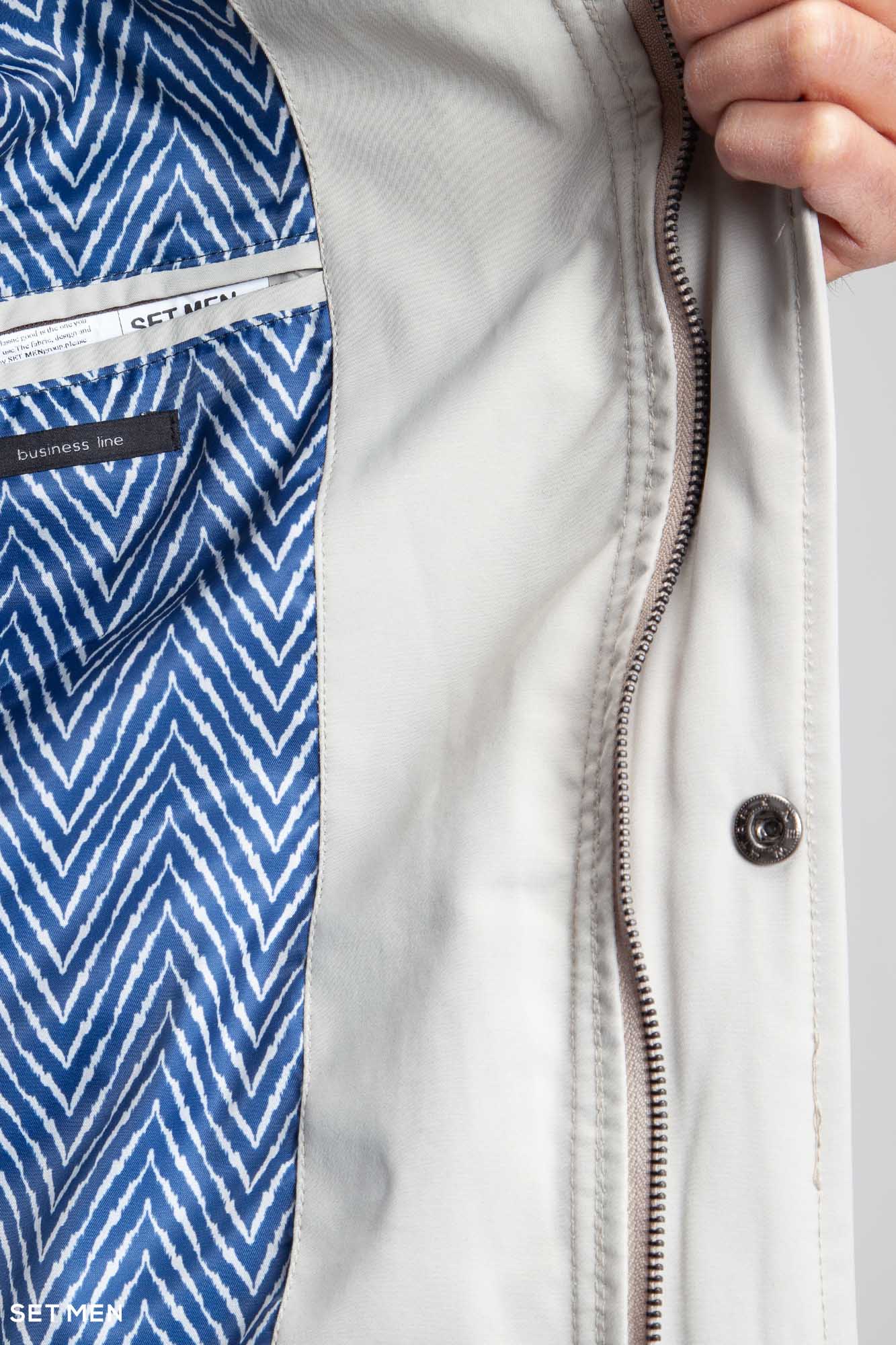 کاپشن بهاره سافاری