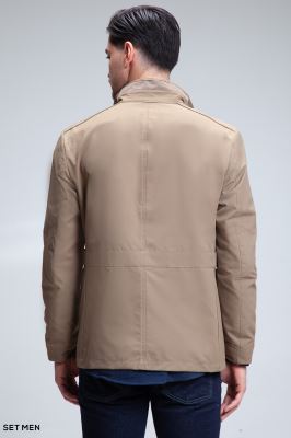 کاپشن بهاره سافاری