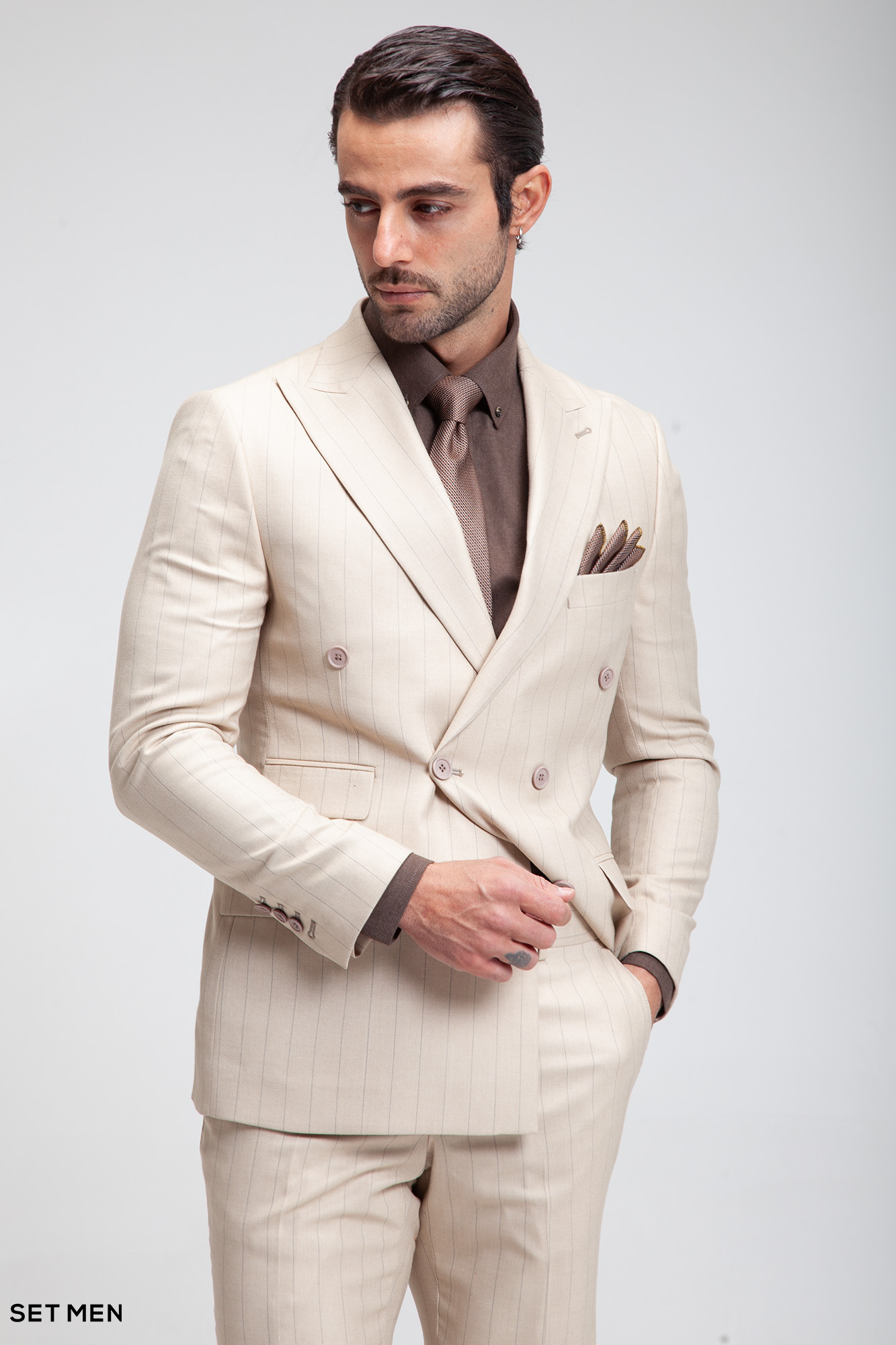 کت و شلوار مردانه شش دکمه دیپلمات