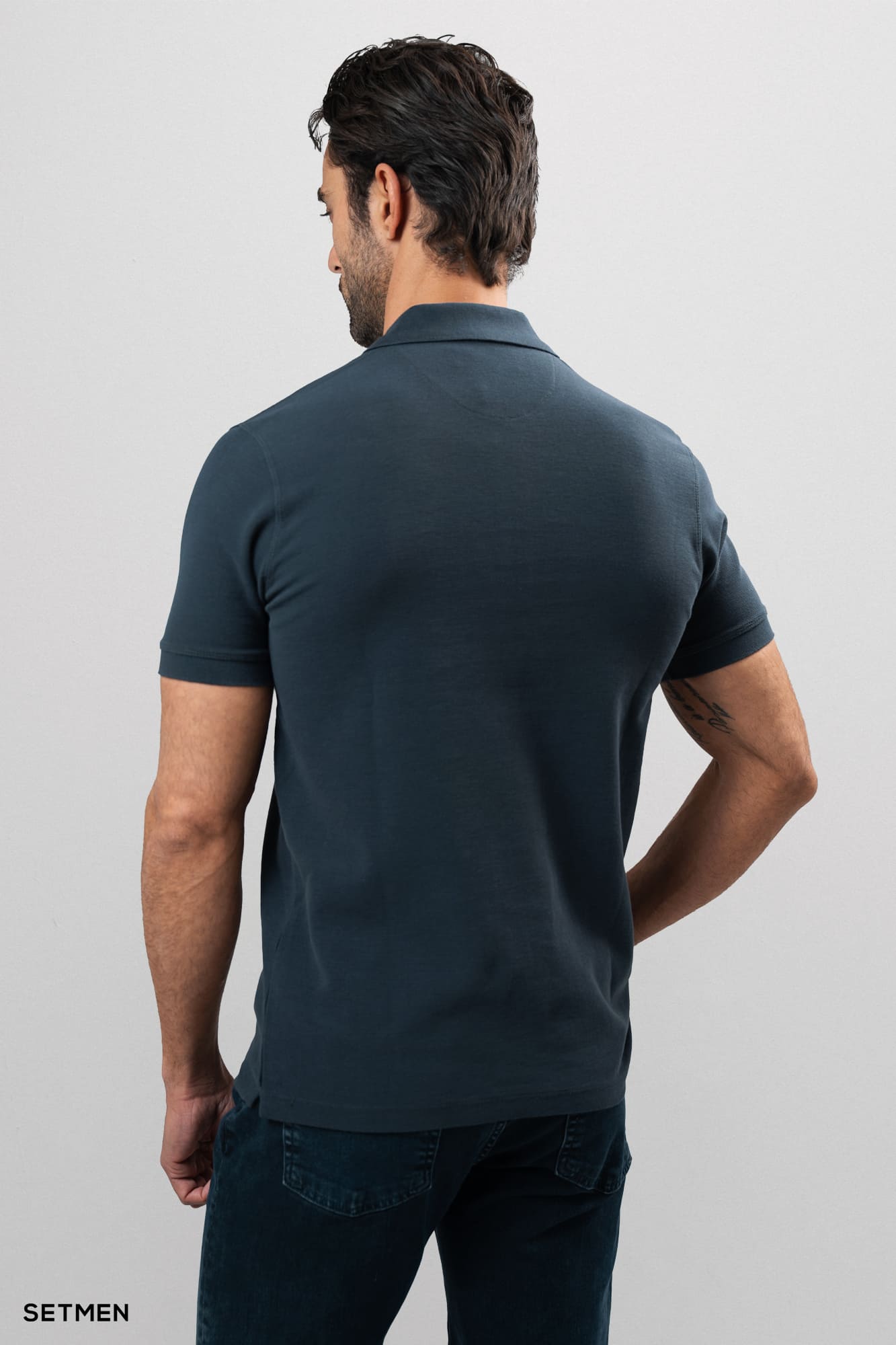 تیشرت یقه نیم زیپ سوزنی ساده