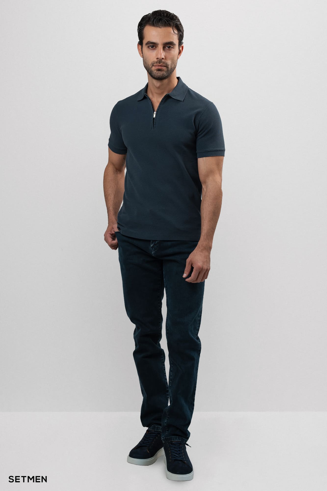 تیشرت یقه نیم زیپ سوزنی ساده