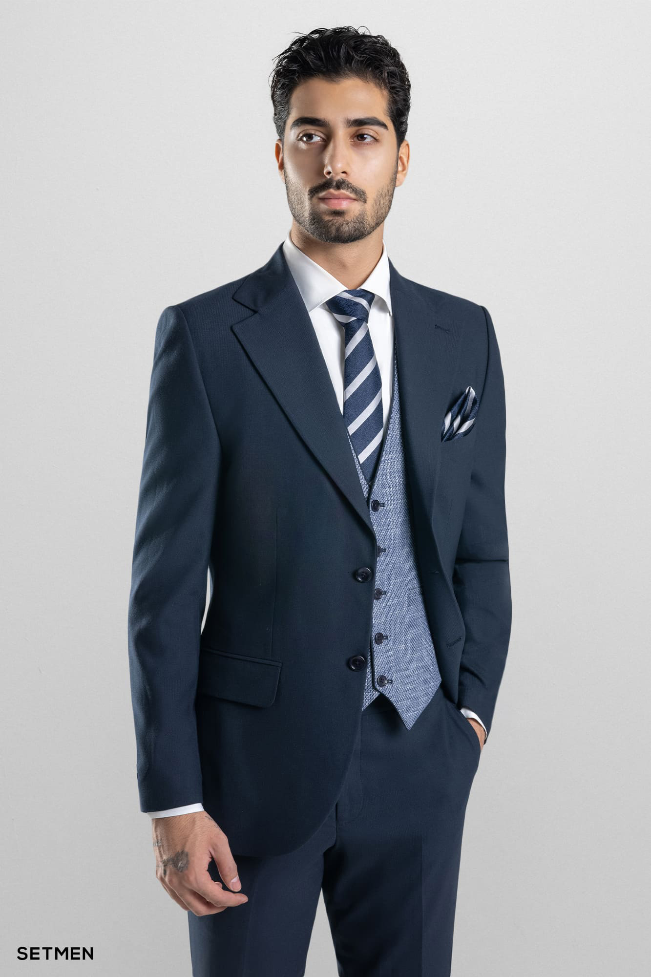 کت و شلوار مردانه سه تکه یقه انگلیسی ژیله دورو