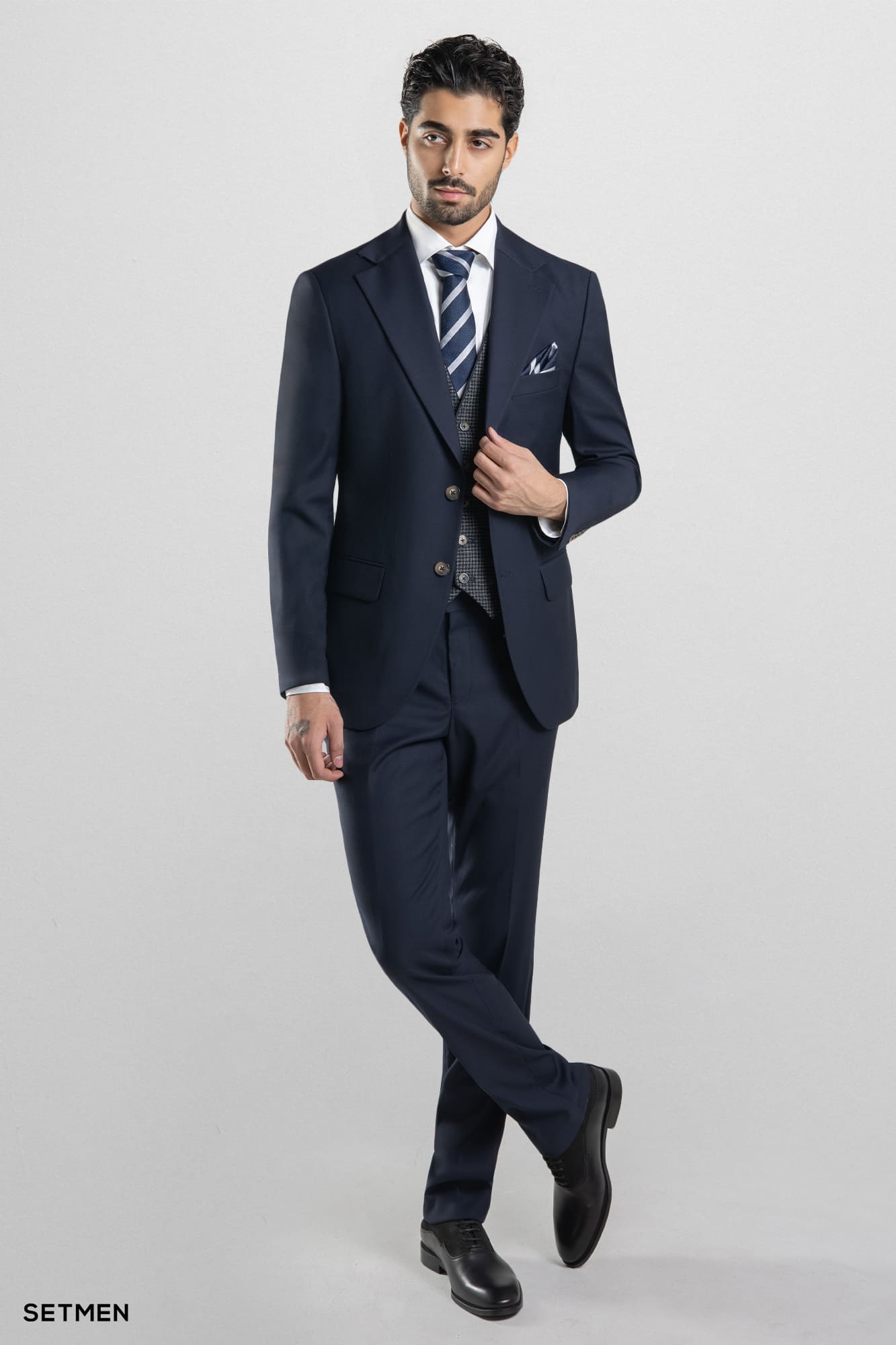 کت و شلوار مردانه سه تکه یقه انگلیسی ژیله دورو