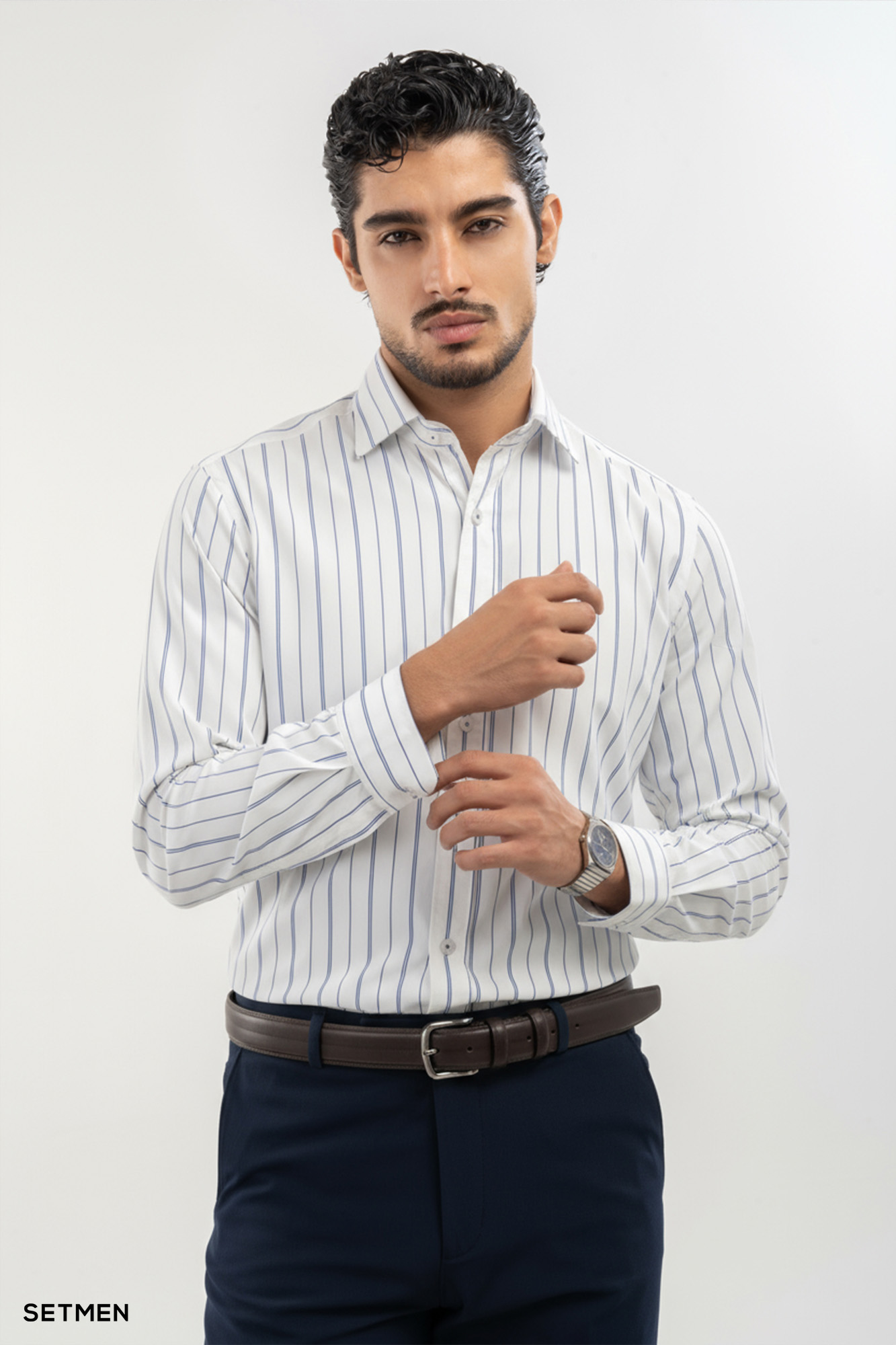 پیراهن مردانه کلاسیک